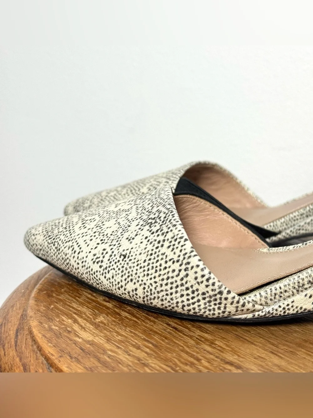 Tory Burch Mara Wedge Cream Black Ankle Strap Gold Heel Women’s Size 5.5